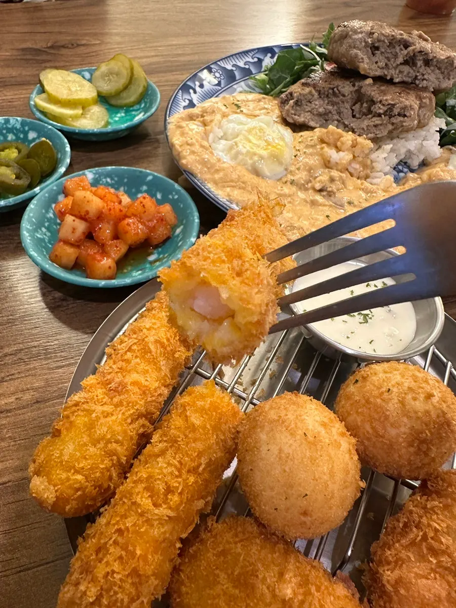 Components of the assorted fried snack platter