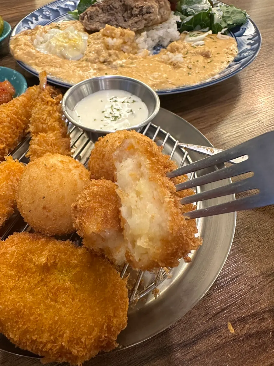 Cheese balls, croquettes, and fried shrimp