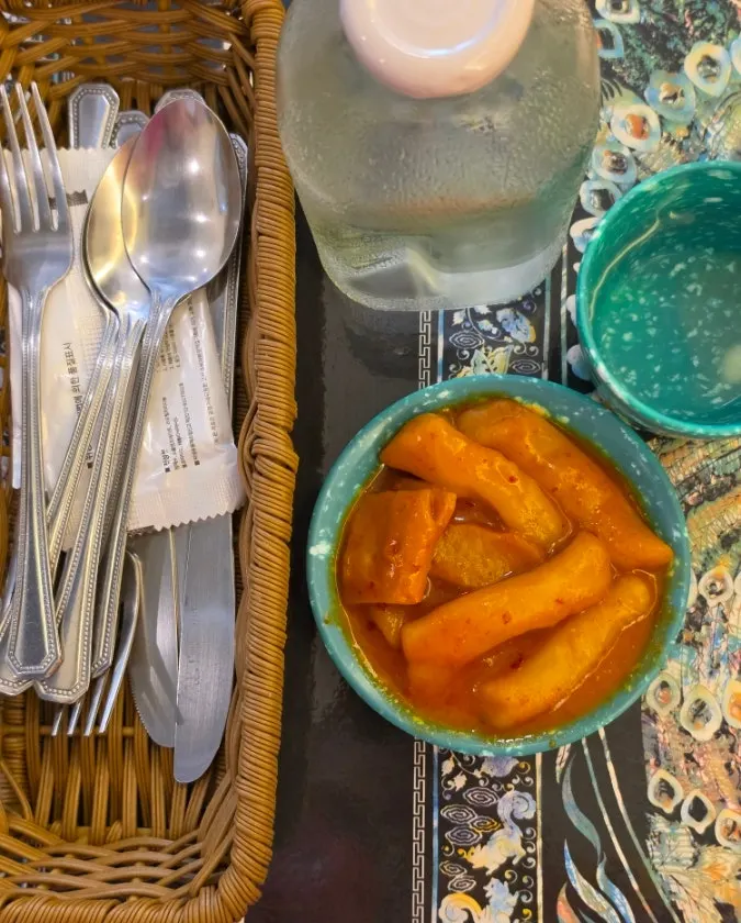 Complimentary pre-meal tteokbokki