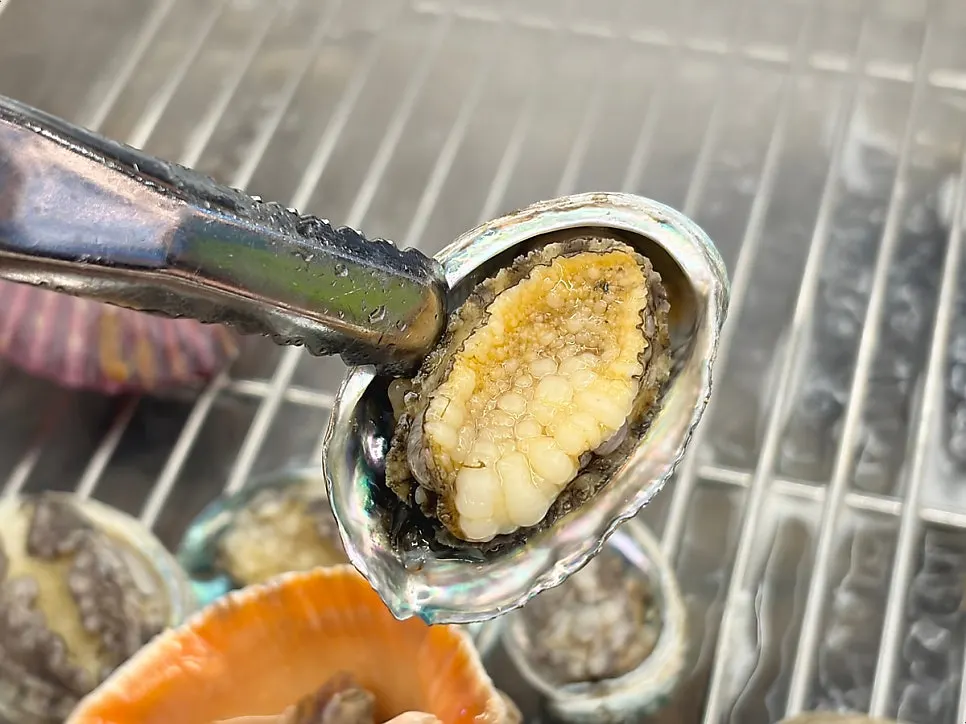 Woosamgyeop grilled on the tabletop grill