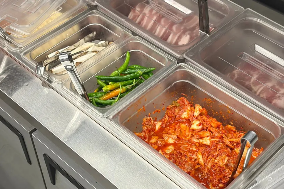 Unlimited refill meat self-bar selections