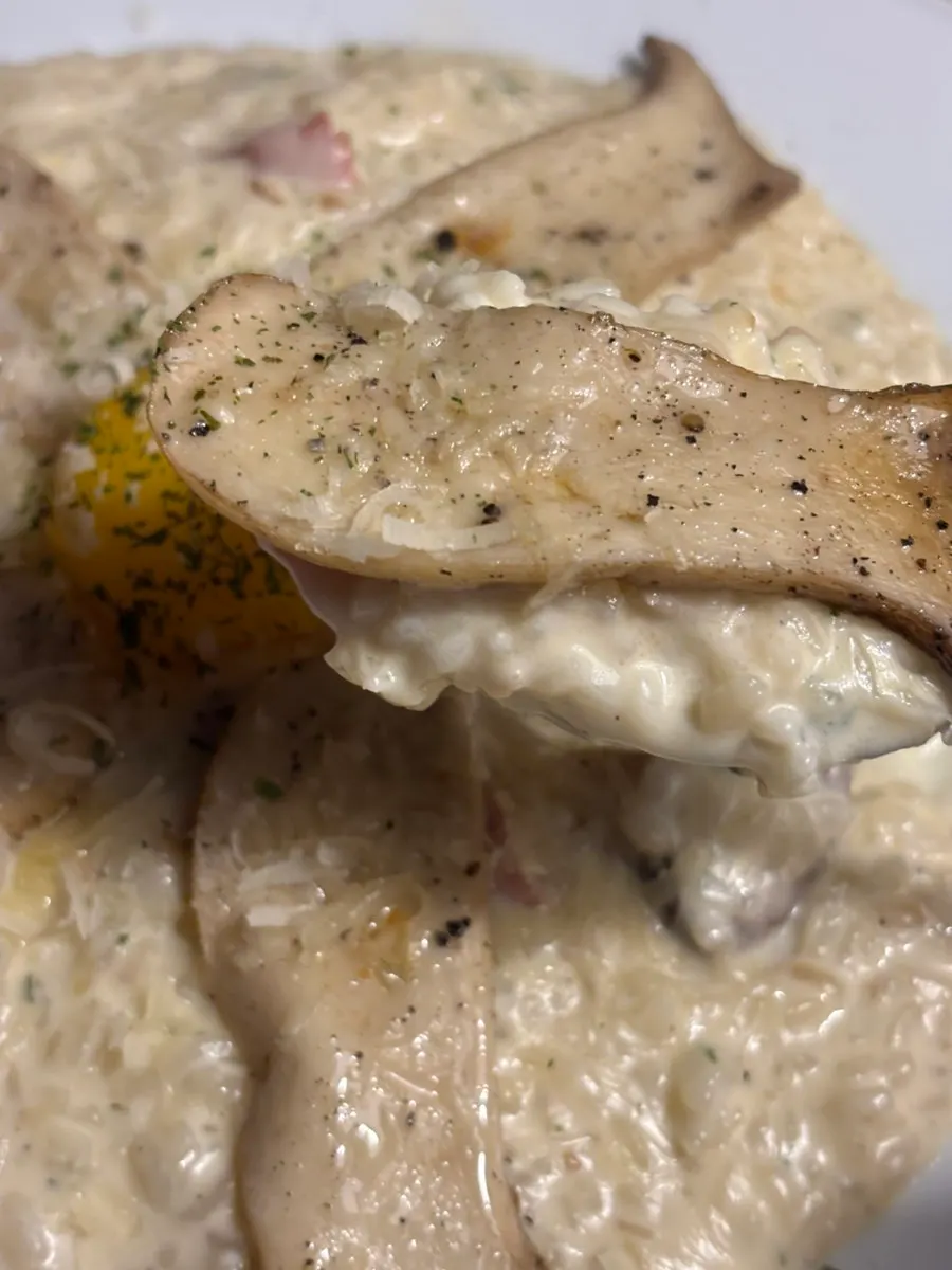 Gorgonzola mushroom risotto dish
