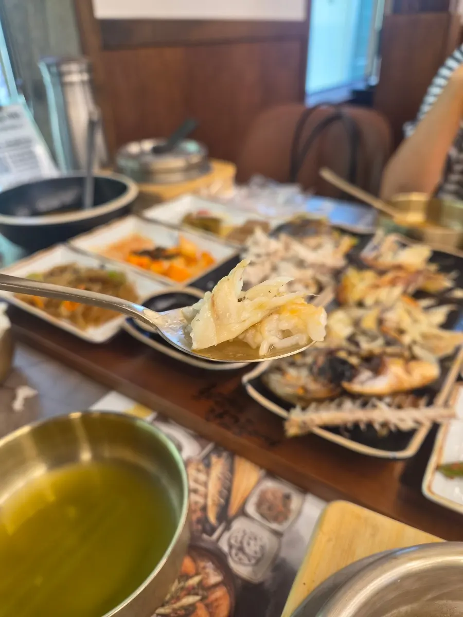 보리굴비와 삼치구이 한정식 상차림