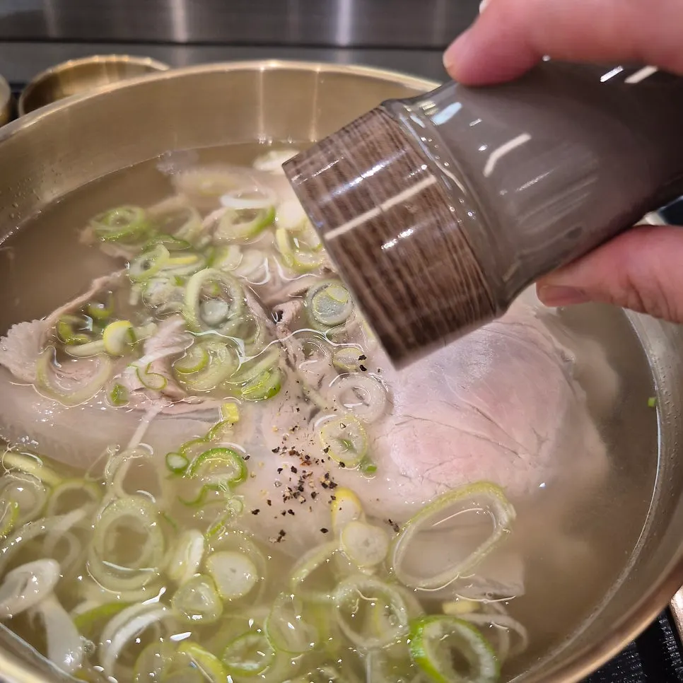 Clear pork gomtang broth with nothing added