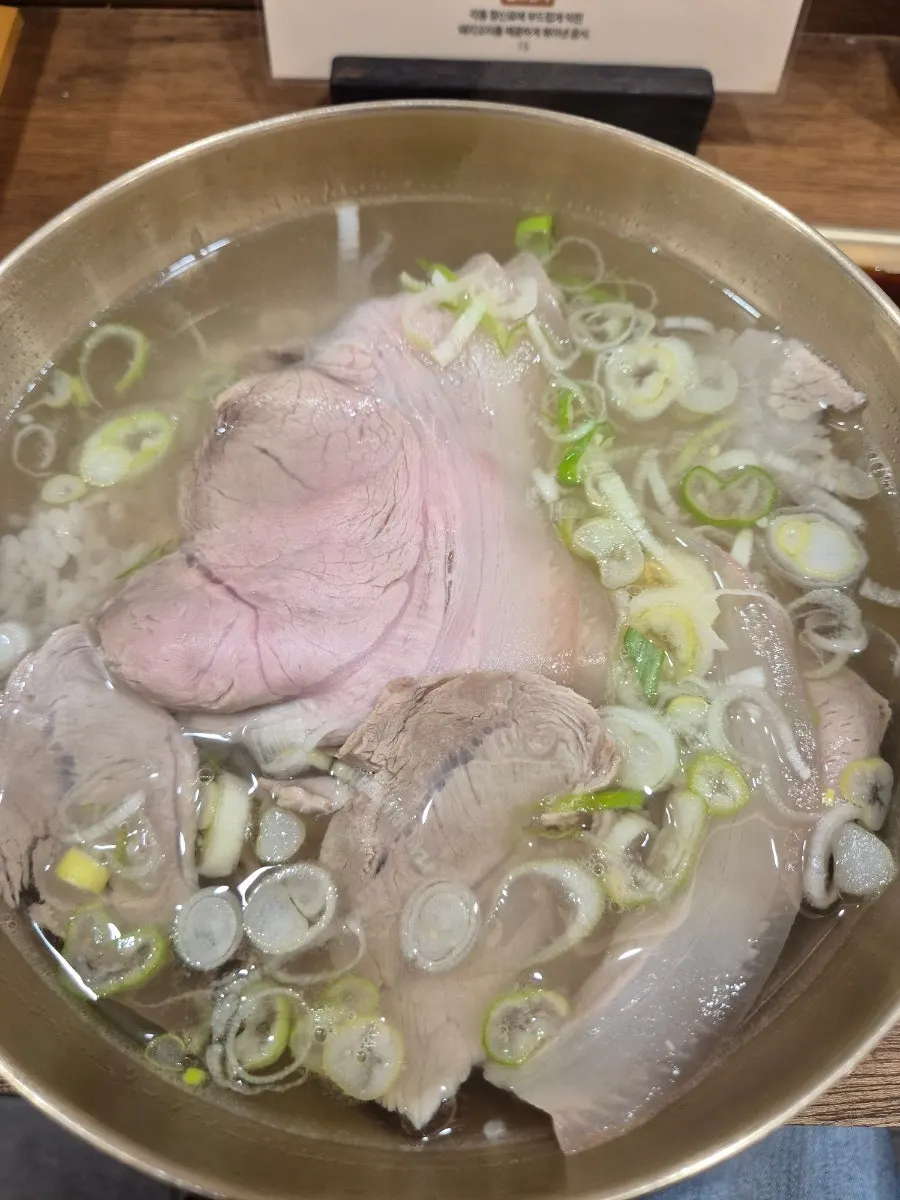 국밥에 어울리는 백옥 명동 깍두기