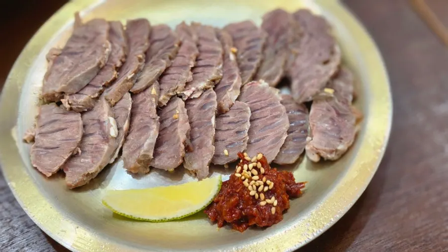 열곰탕 국물을 떠올린 모습