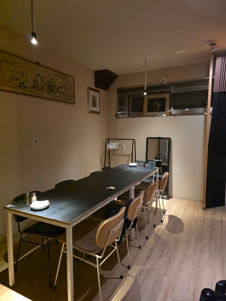 Second-floor group room at Baekok Yongsan, good for gatherings