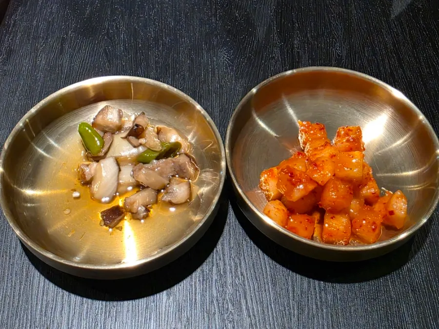 Side dishes brought from the self-serve bar at Baekok Yongsan