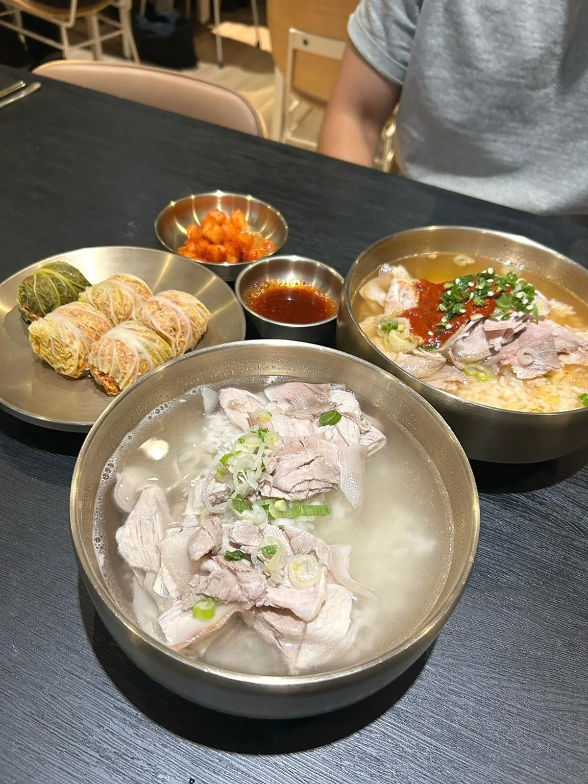 신용산역 용리단길 백옥 용산 매장 전경