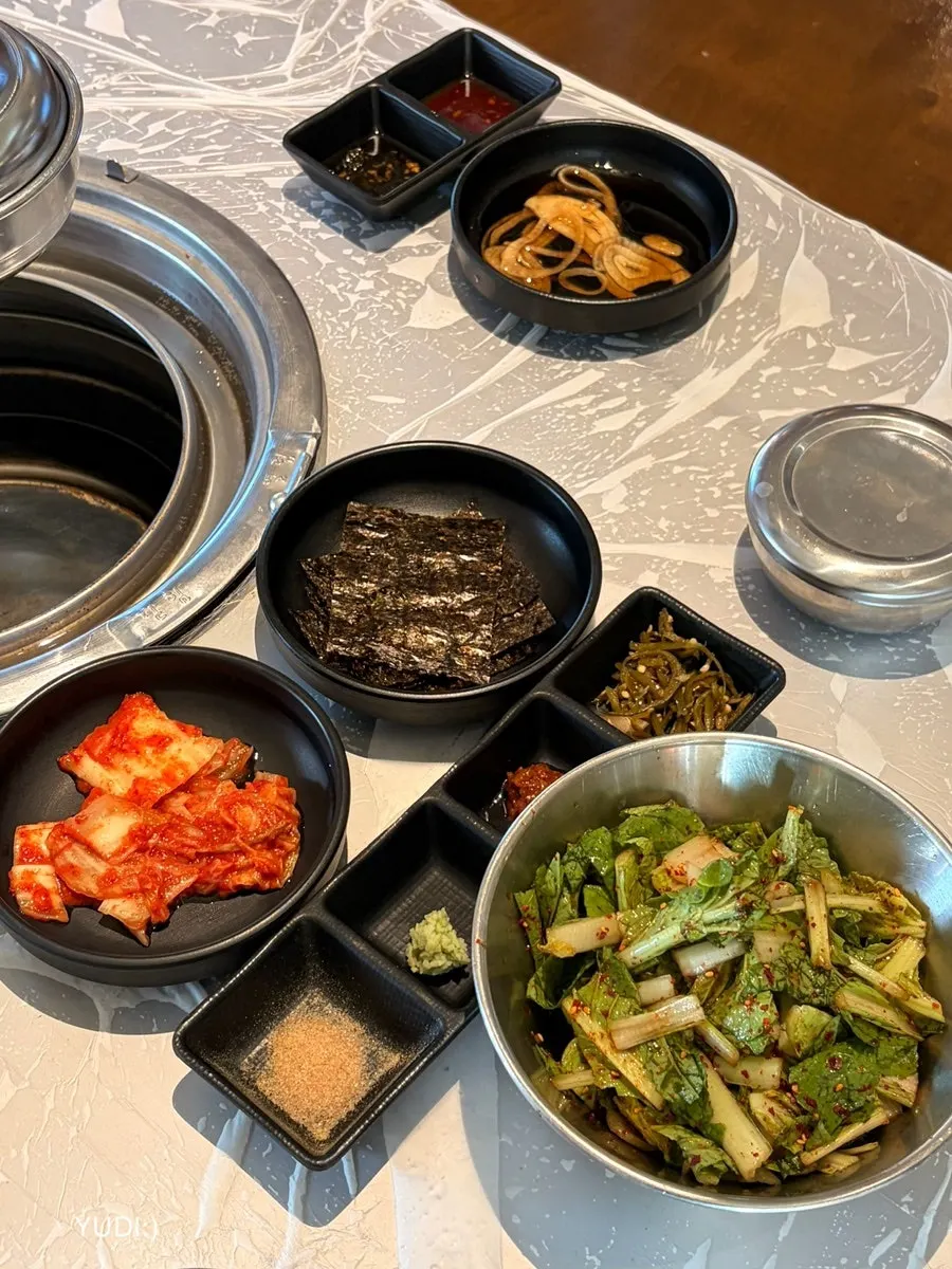 먼저 차려진 기본찬