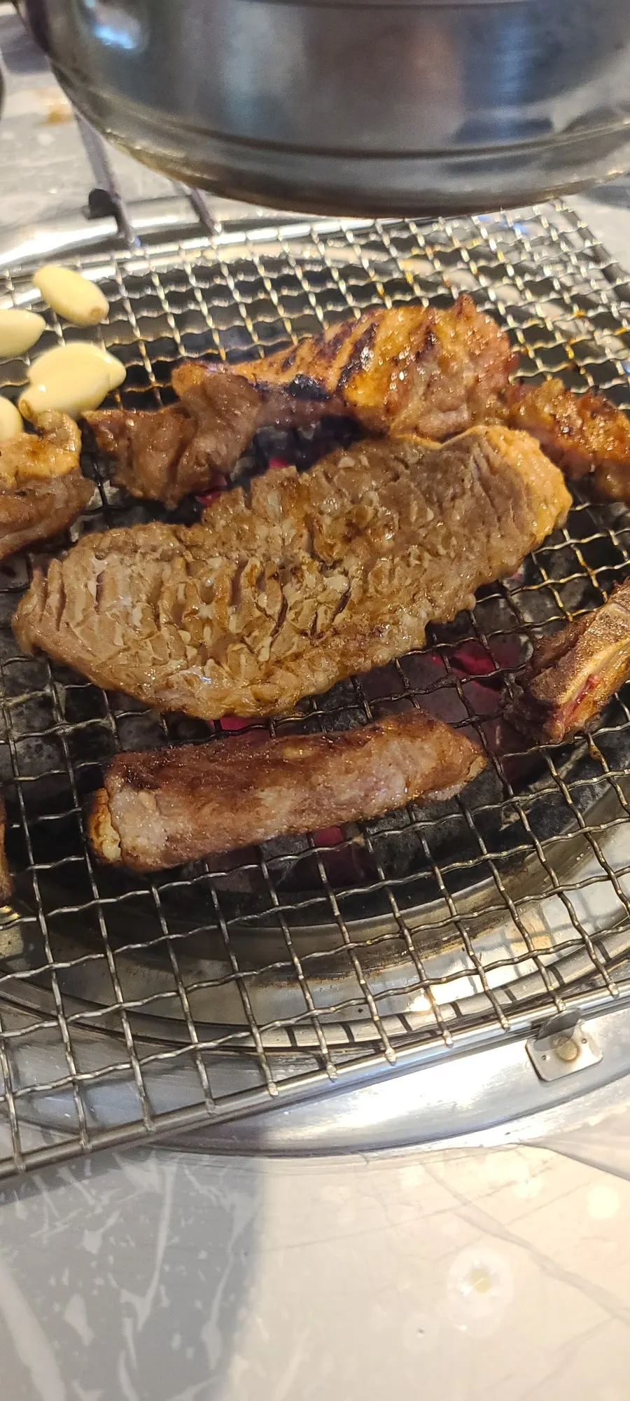 Seasoned pork galbi with densely cut knife scores