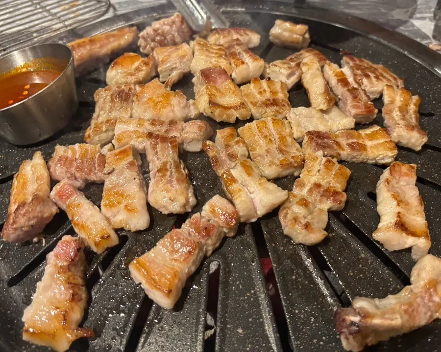 Bakpo raw galbi grilling to a golden brown
