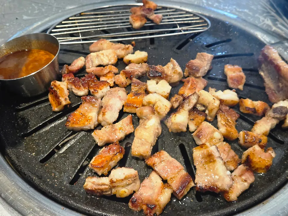 Plate of bakpo saeng galbi meat