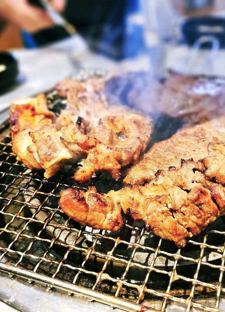 Not-too-sweet pork galbi at Baeksanu Sutbul