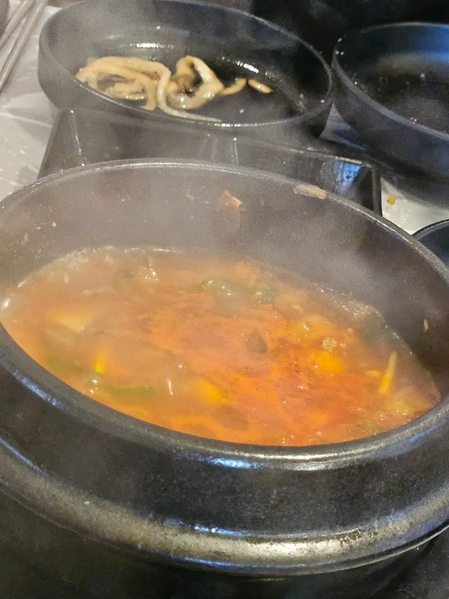 식사 마무리로 주문한 된장찌개