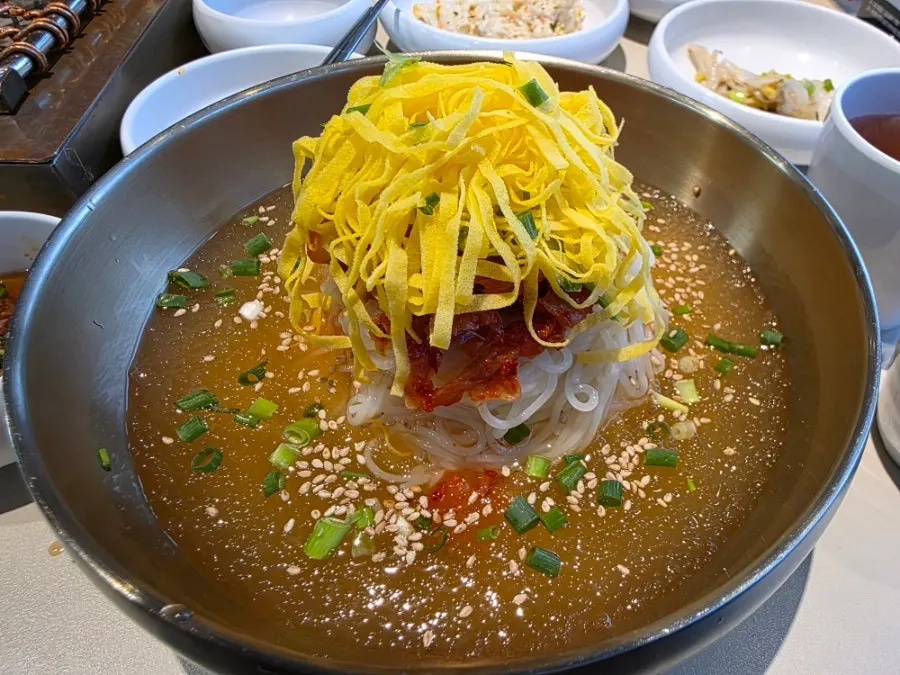 Refreshing kimchi noodle soup