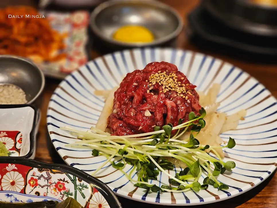 세트에 포함된 맛보기 한우육회