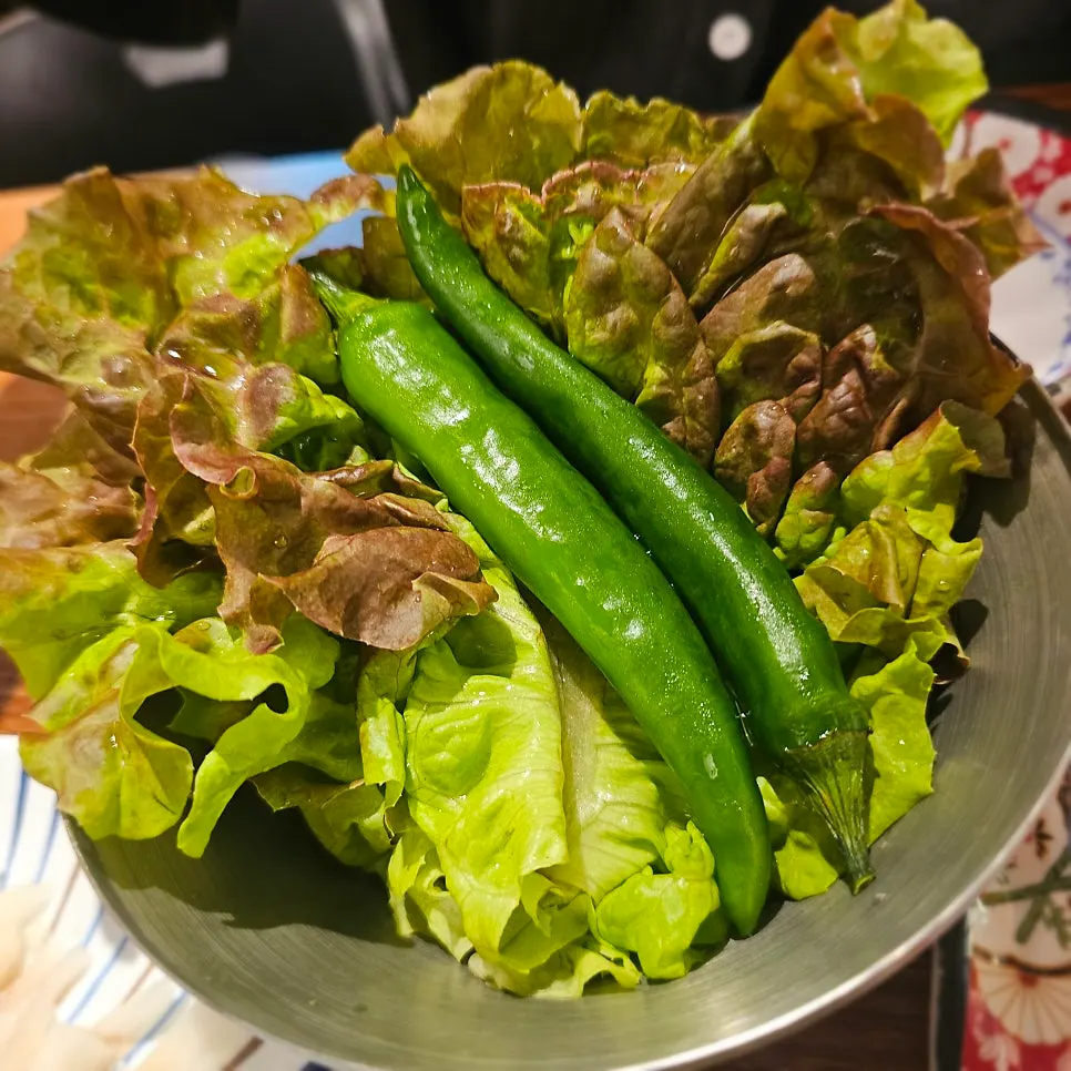 Lettuce and cheongyang pepper for wrapping
