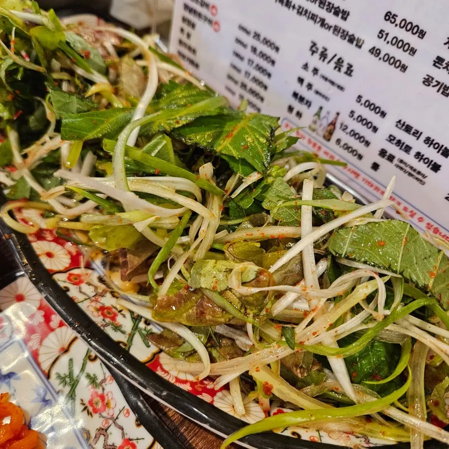 셀프바 마늘과 쌈장 코너