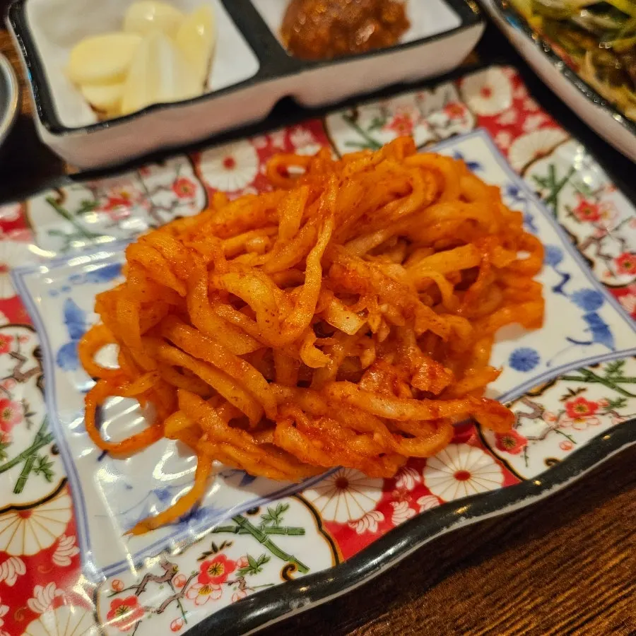 백석 꼬기집 셀프바 밑반찬 통