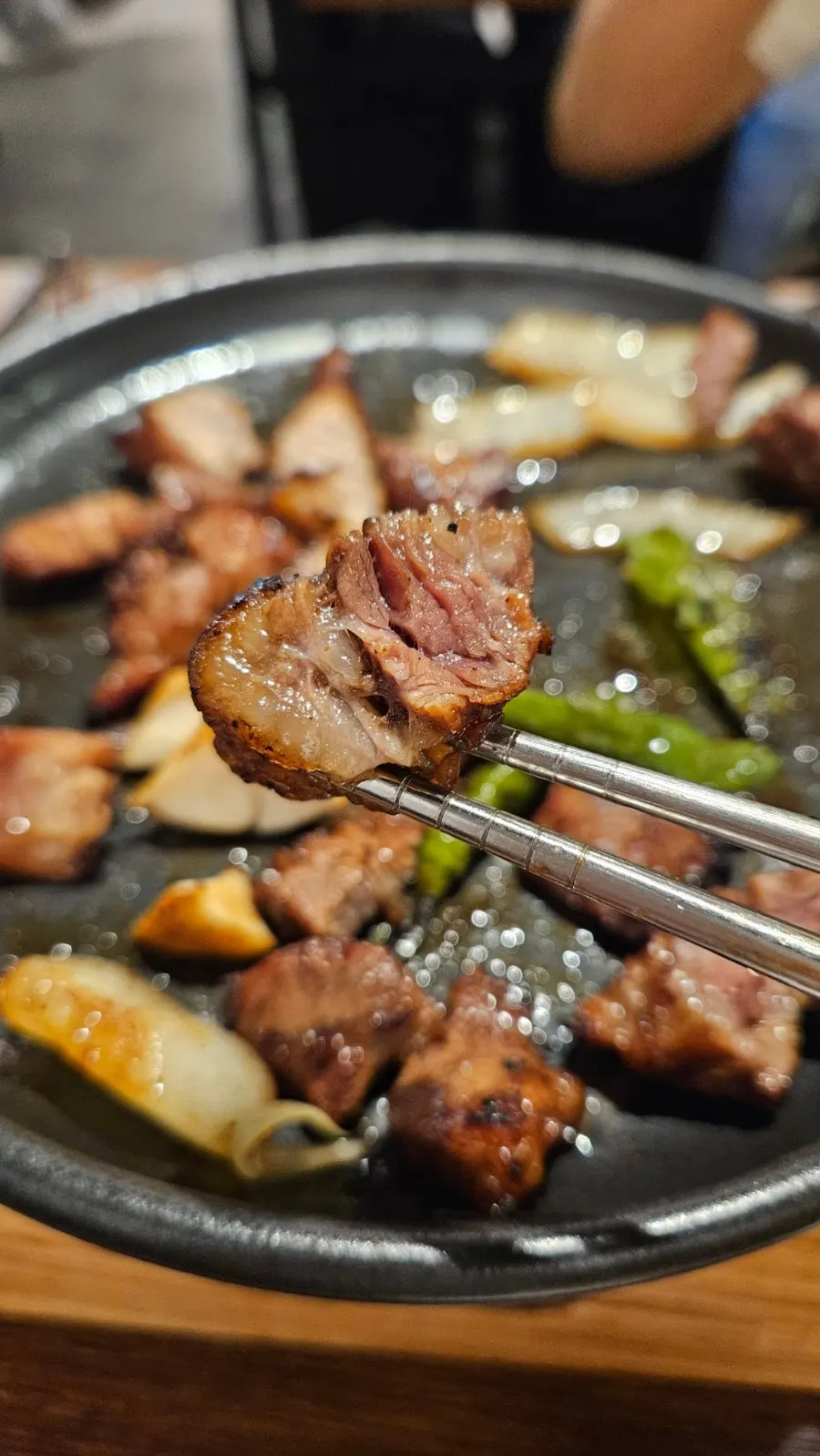 노릇하게 익은 양념 소갈비 1인분