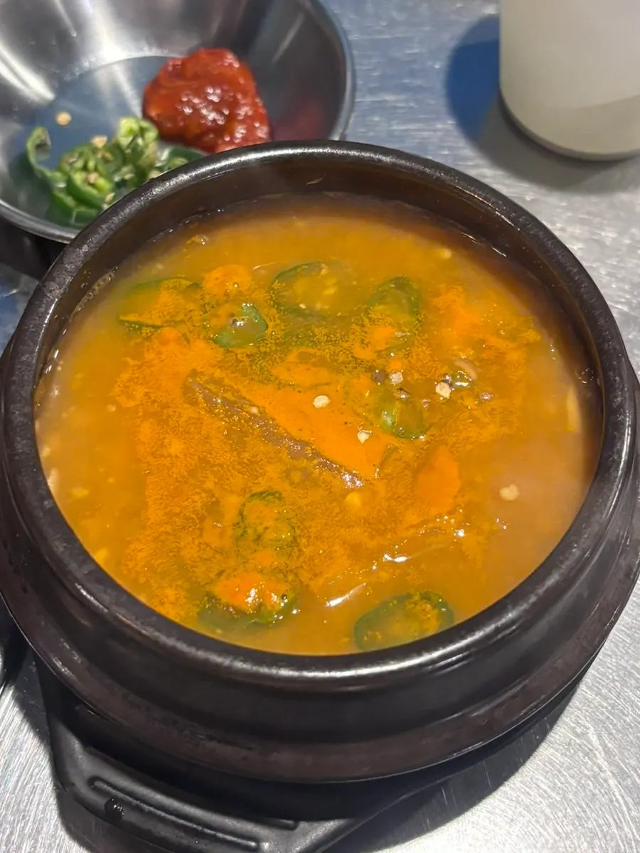 갈치속젓과 고기 곁들임 이미지