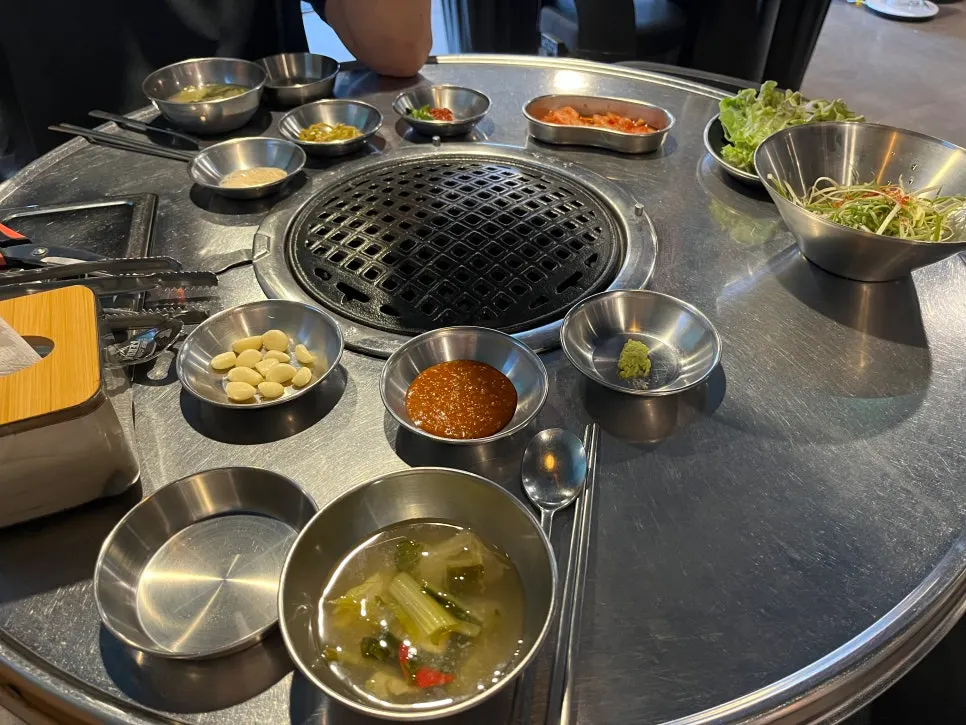 Jeju platter table setting