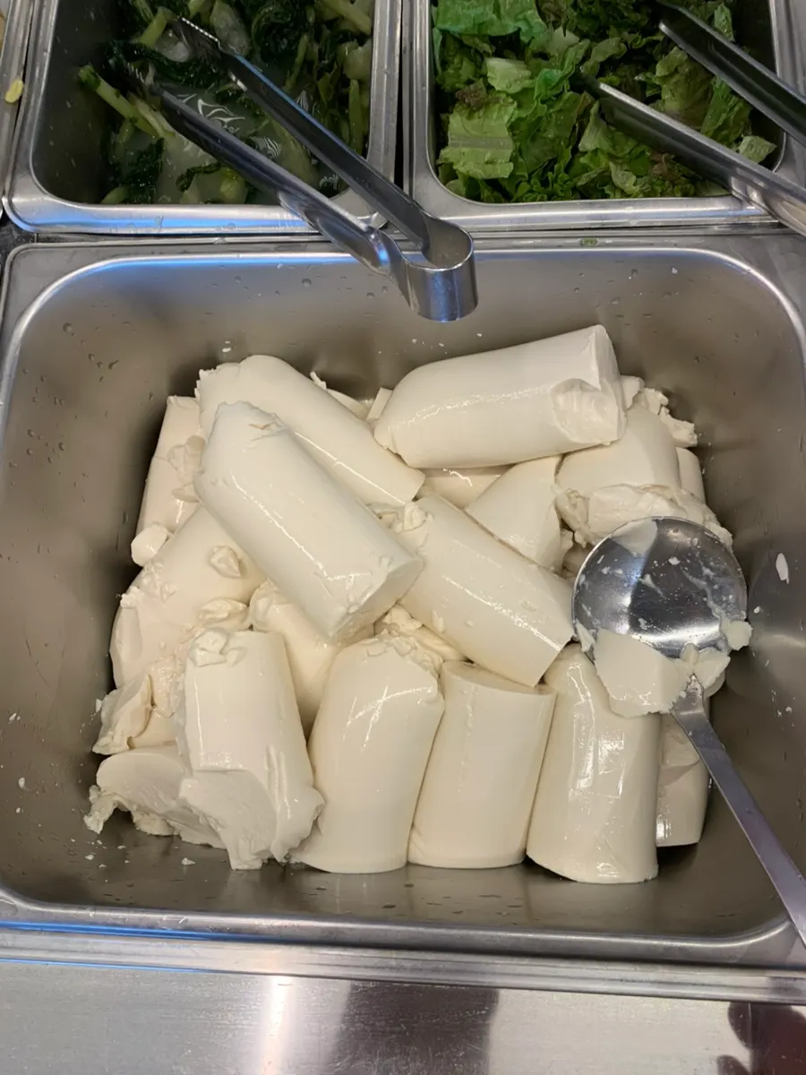 Self-service bar for extra side dishes