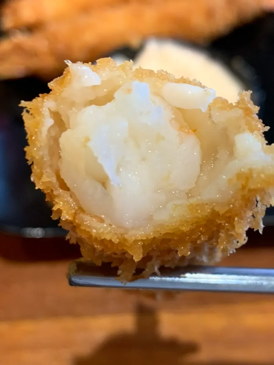Crispy shrimp tempura with house sauce