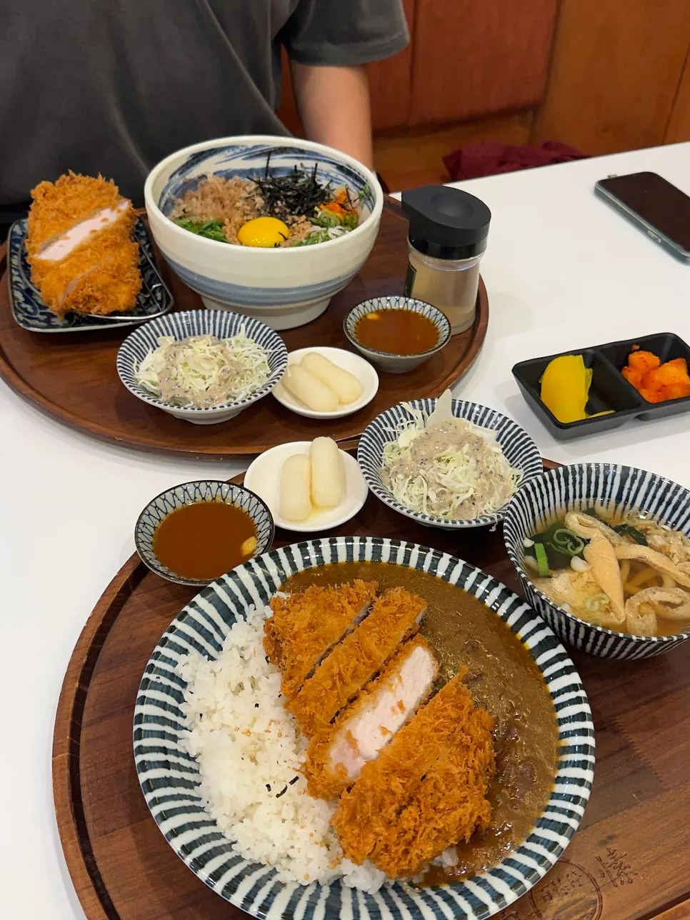 Interior of Baek Sojeong with a solo diner