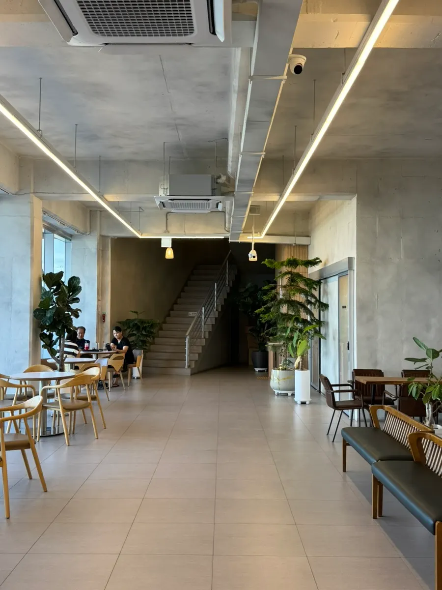 Indoor seating suitable for families