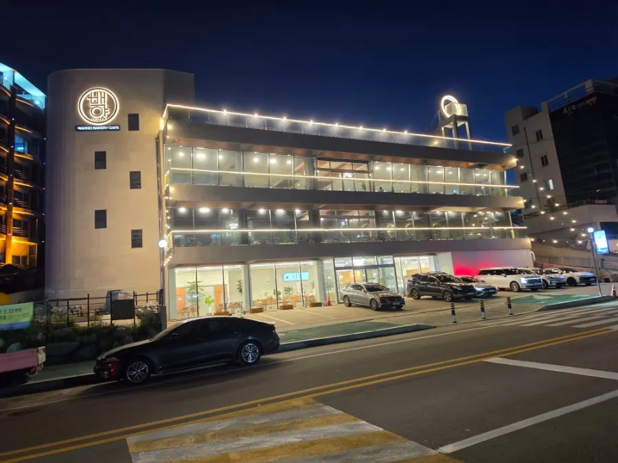 Front view of Baegya Coffee and the three-story building