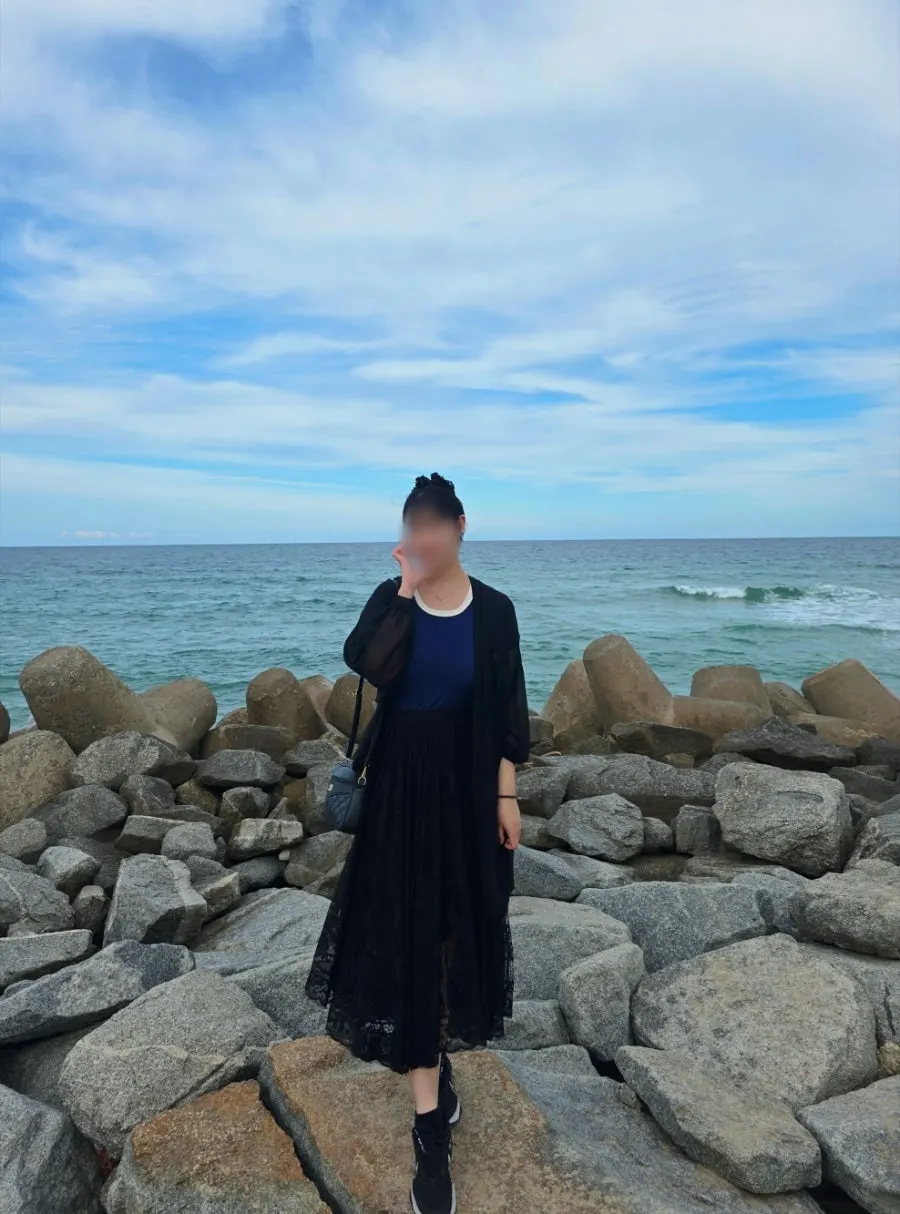 View of Sageunjin Beach in front of Baegya Coffee