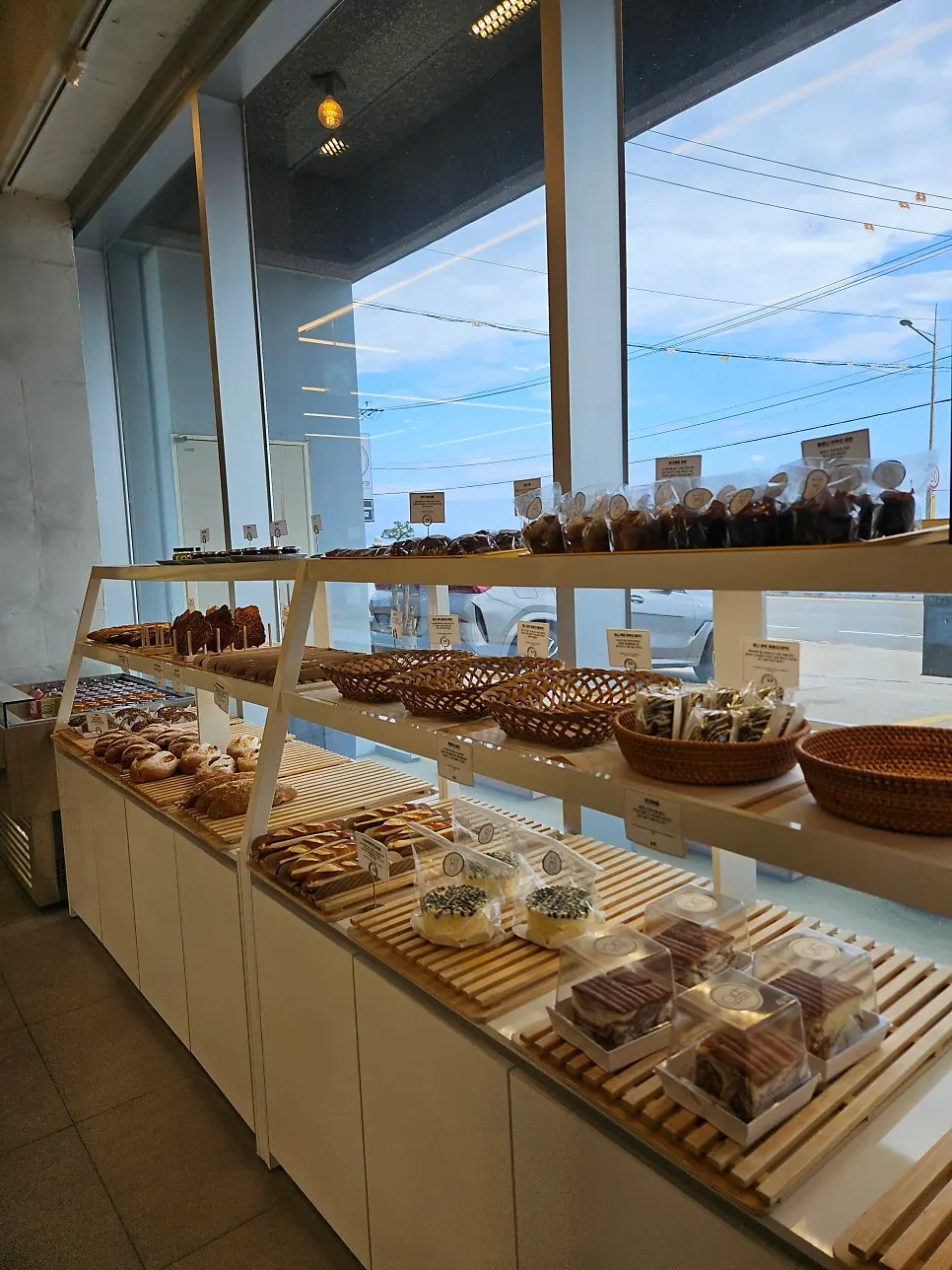 Order counter with drinks and bakery items ready