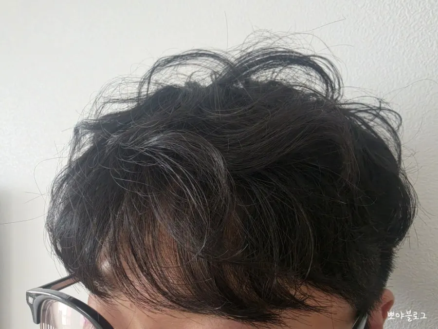 자연스러운 볼륨이 생긴 앞머리