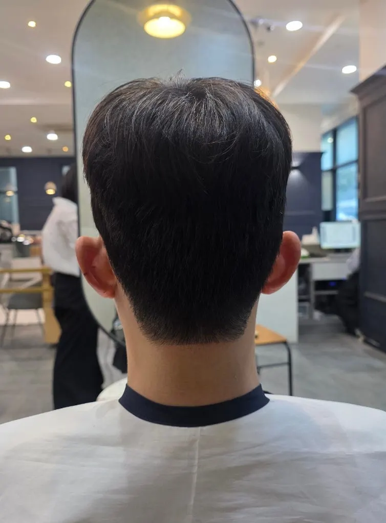 커트와 다운펌 완성 후 남자 헤어스타일