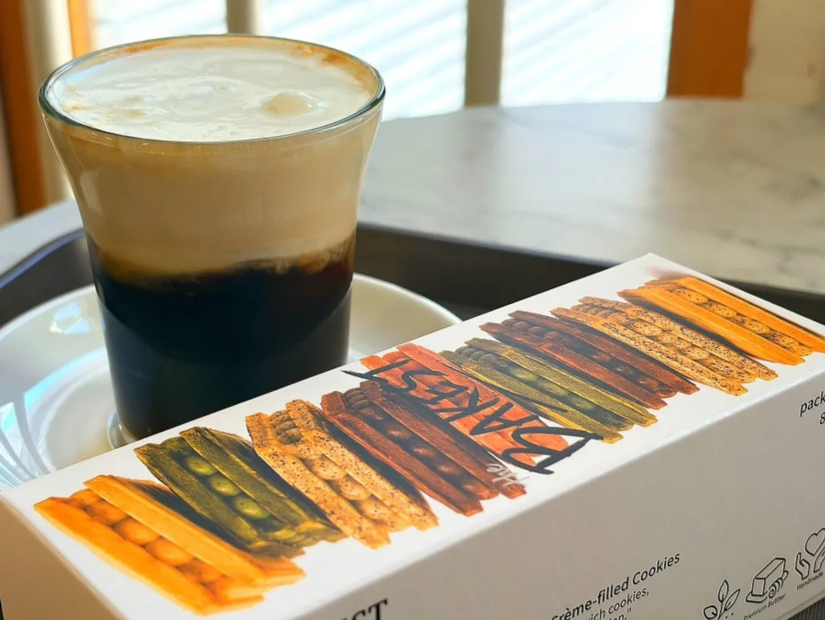 Signature salt coffee and sand cookies set