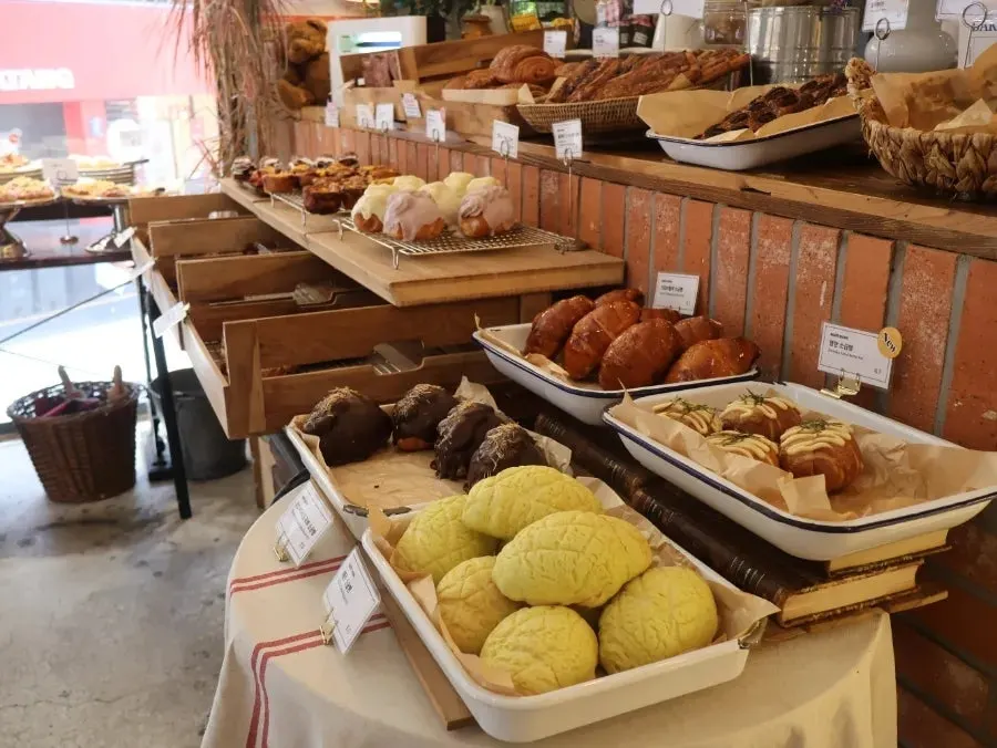 Tables inside Bakerist Brown café