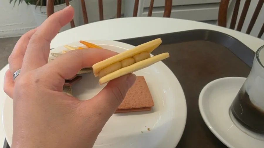 Cross-section of a bitten caramel Gangnam Sand