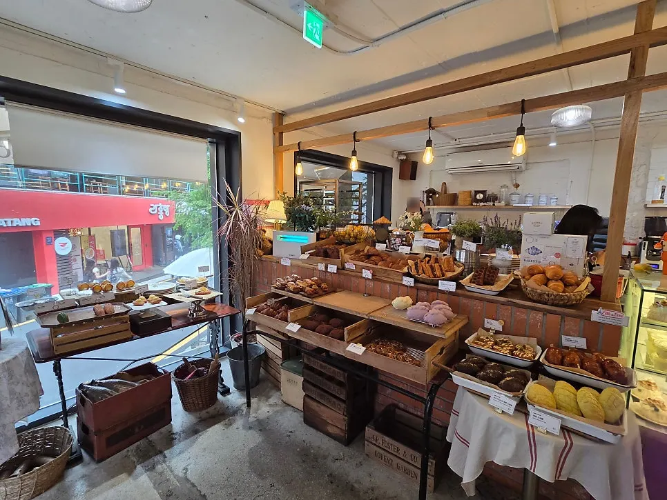 Bakery case and order counter on Bakerist Brown's 1st floor