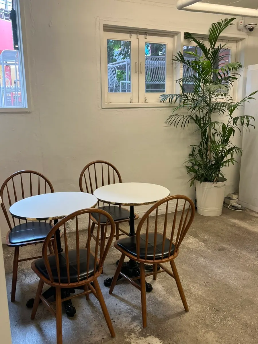 Table and chair layout at Bakerist Brown