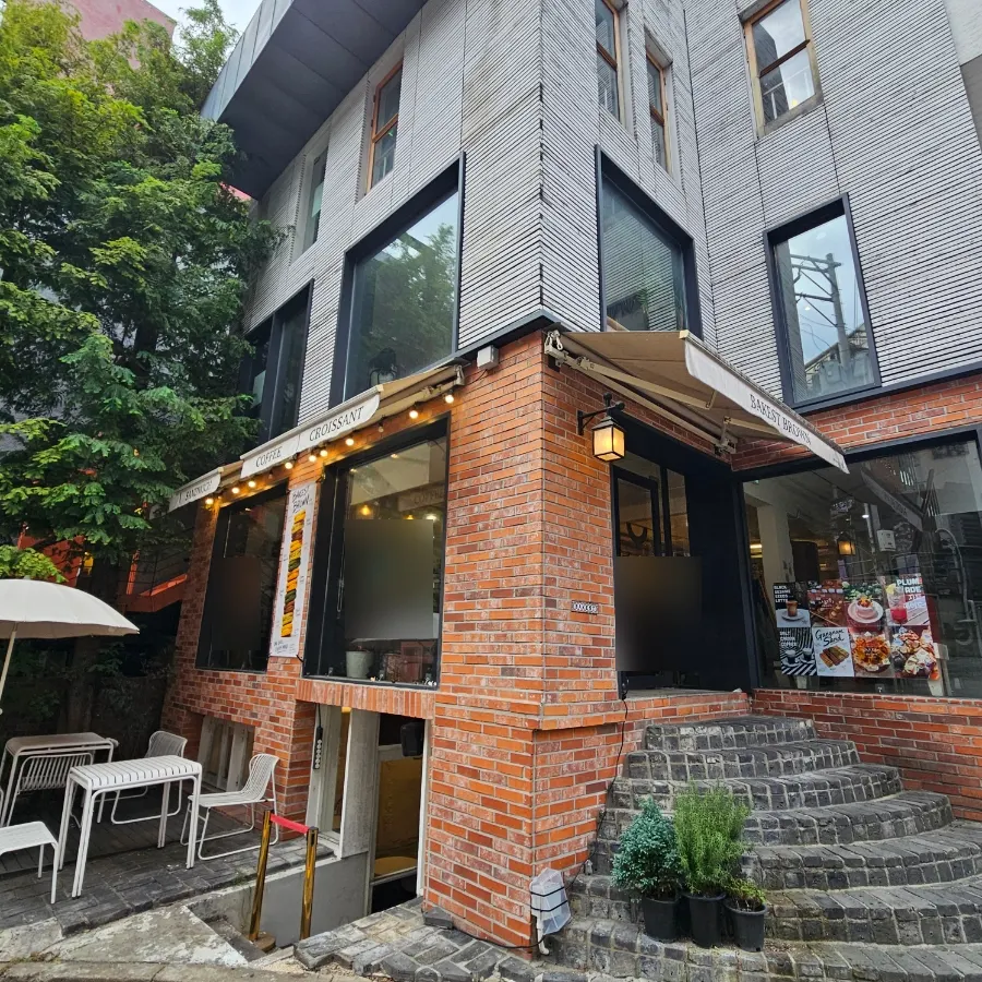 신논현역 베이커스트 브라운 외관