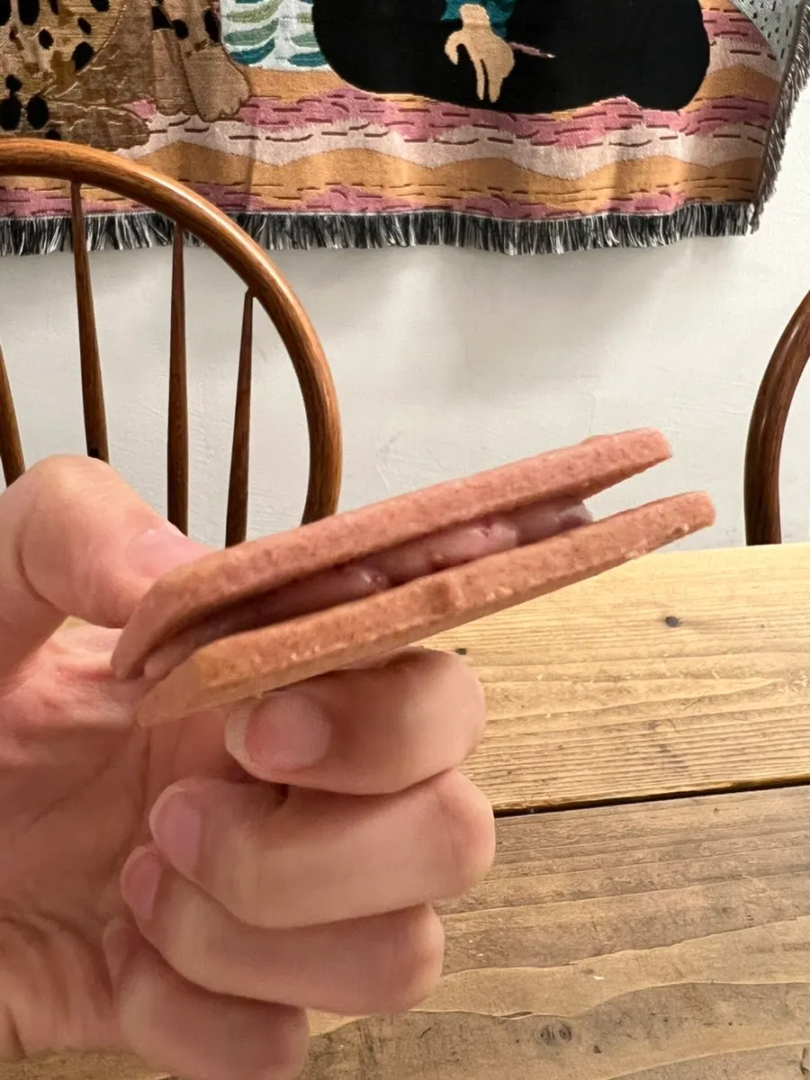 Cross-section of a cream-filled Gangnam Sand