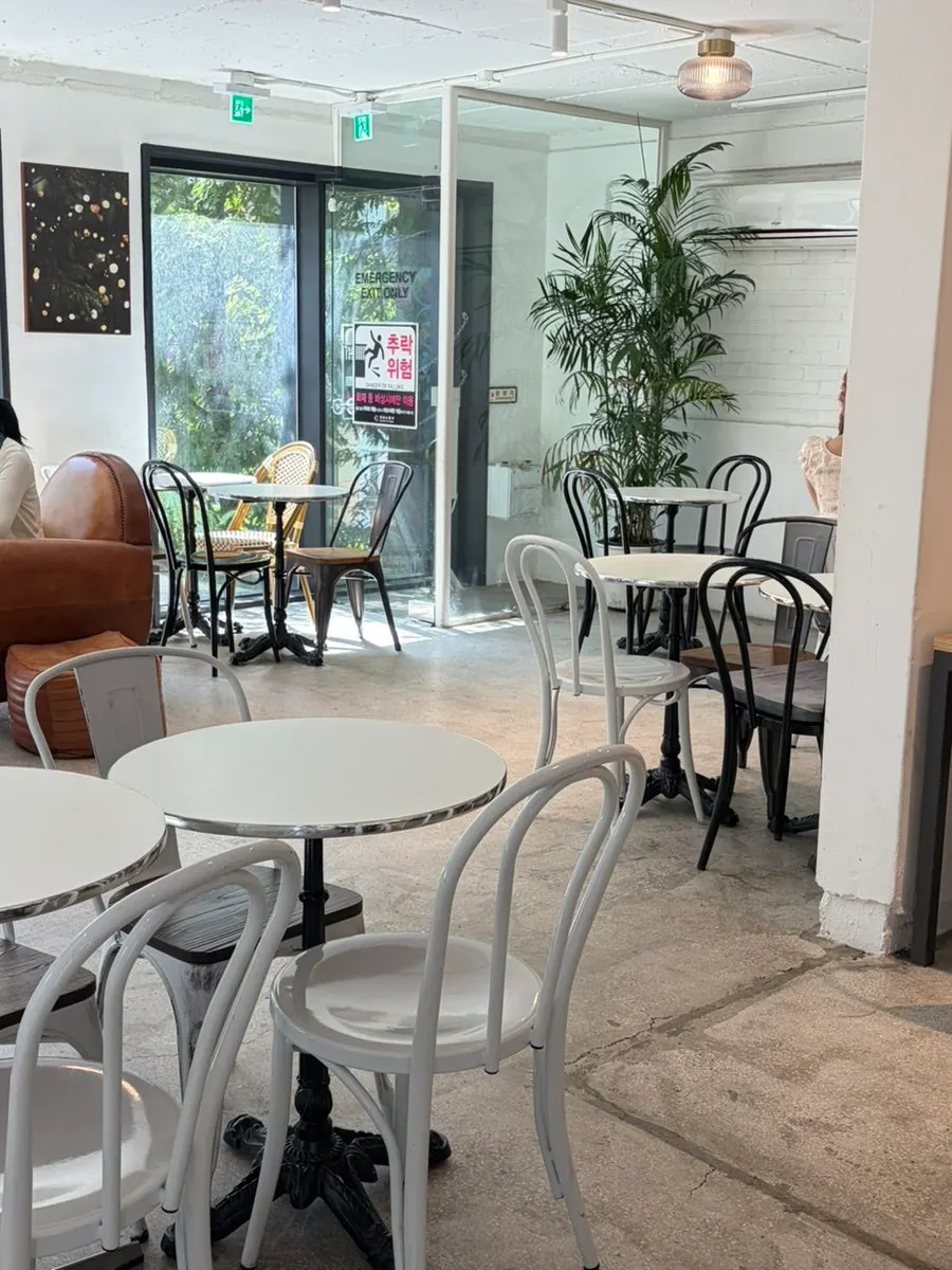 크림을 묻힌 강남샌드 쿠키