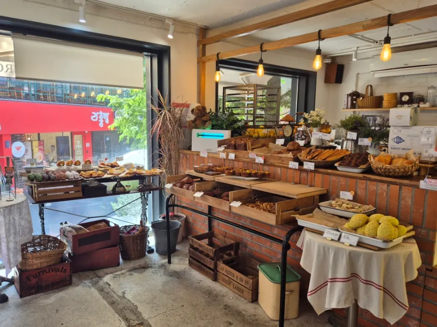 Bread display visible right at the entrance