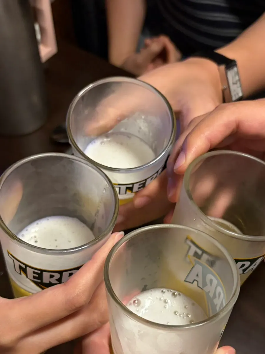 술 한잔으로 시작한 테이블 세팅