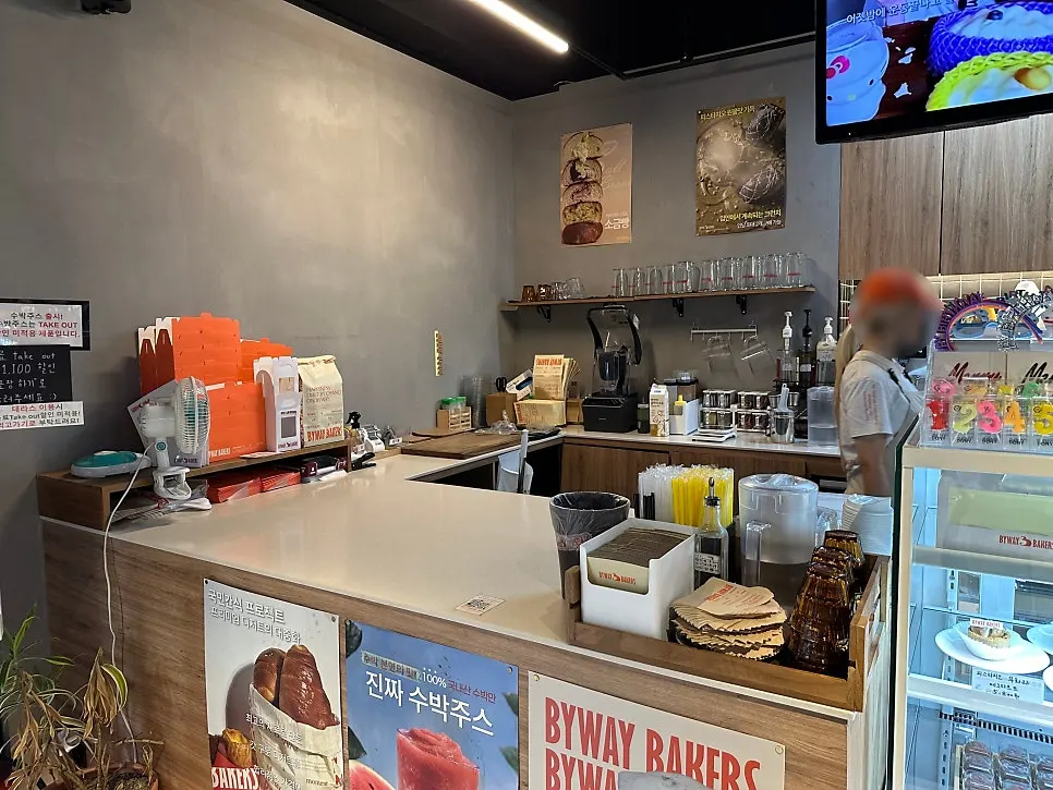 Pickup counter and drink-preparation area