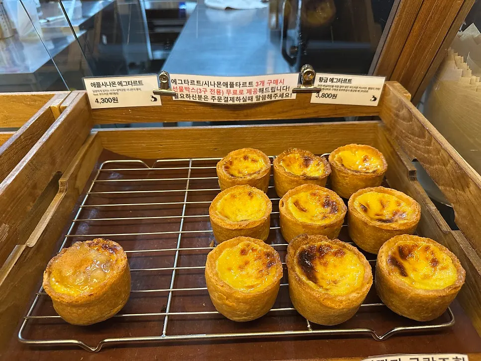 Salt bread and financier display shelves