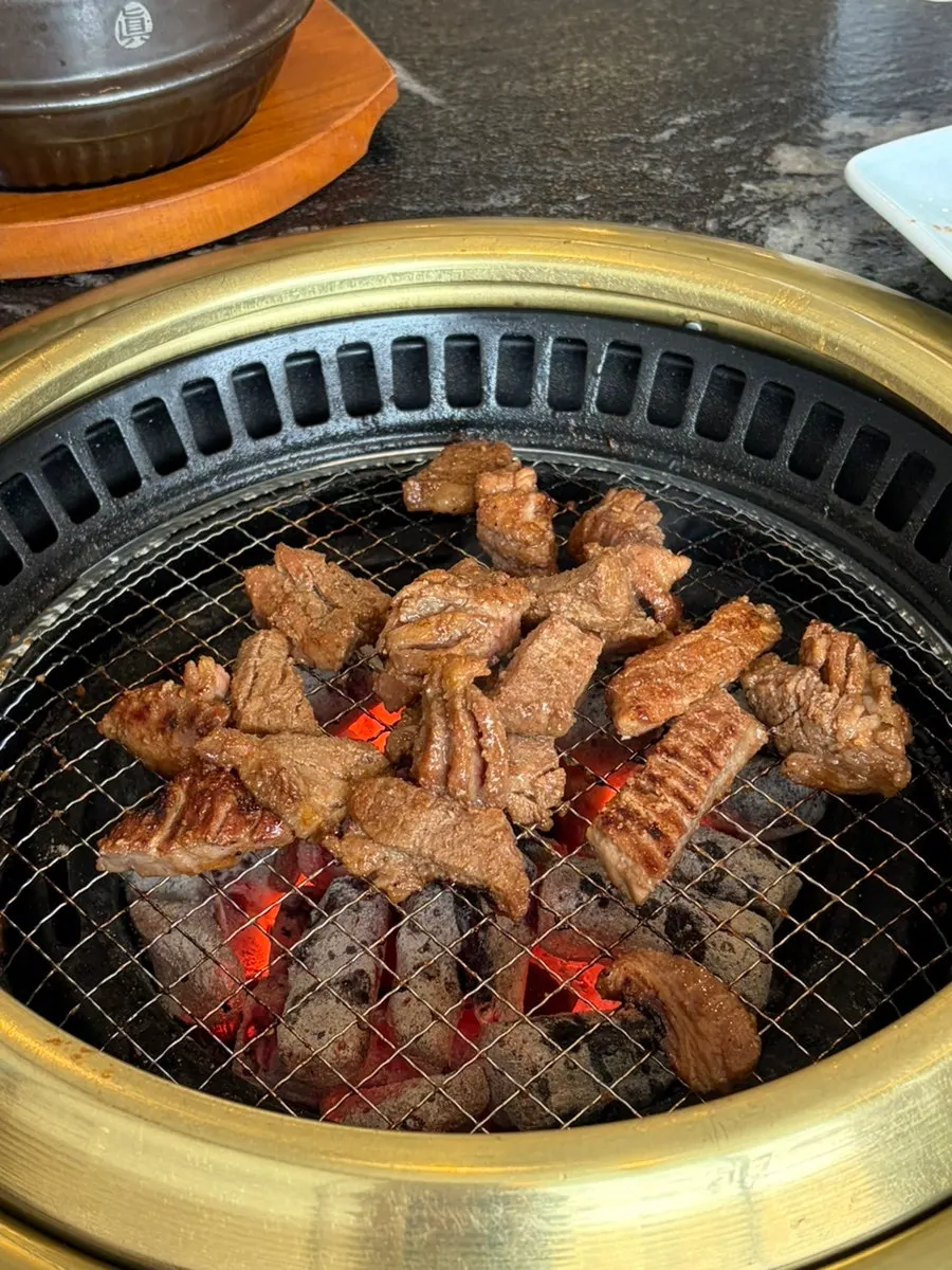 Marinated ribs infused with charcoal aroma