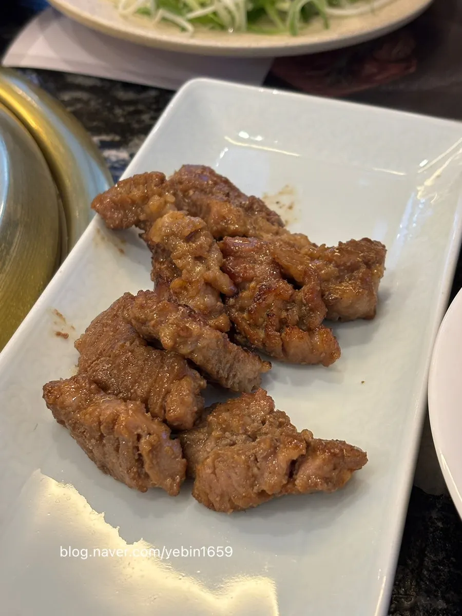 직원이 구워주는 돼지갈비